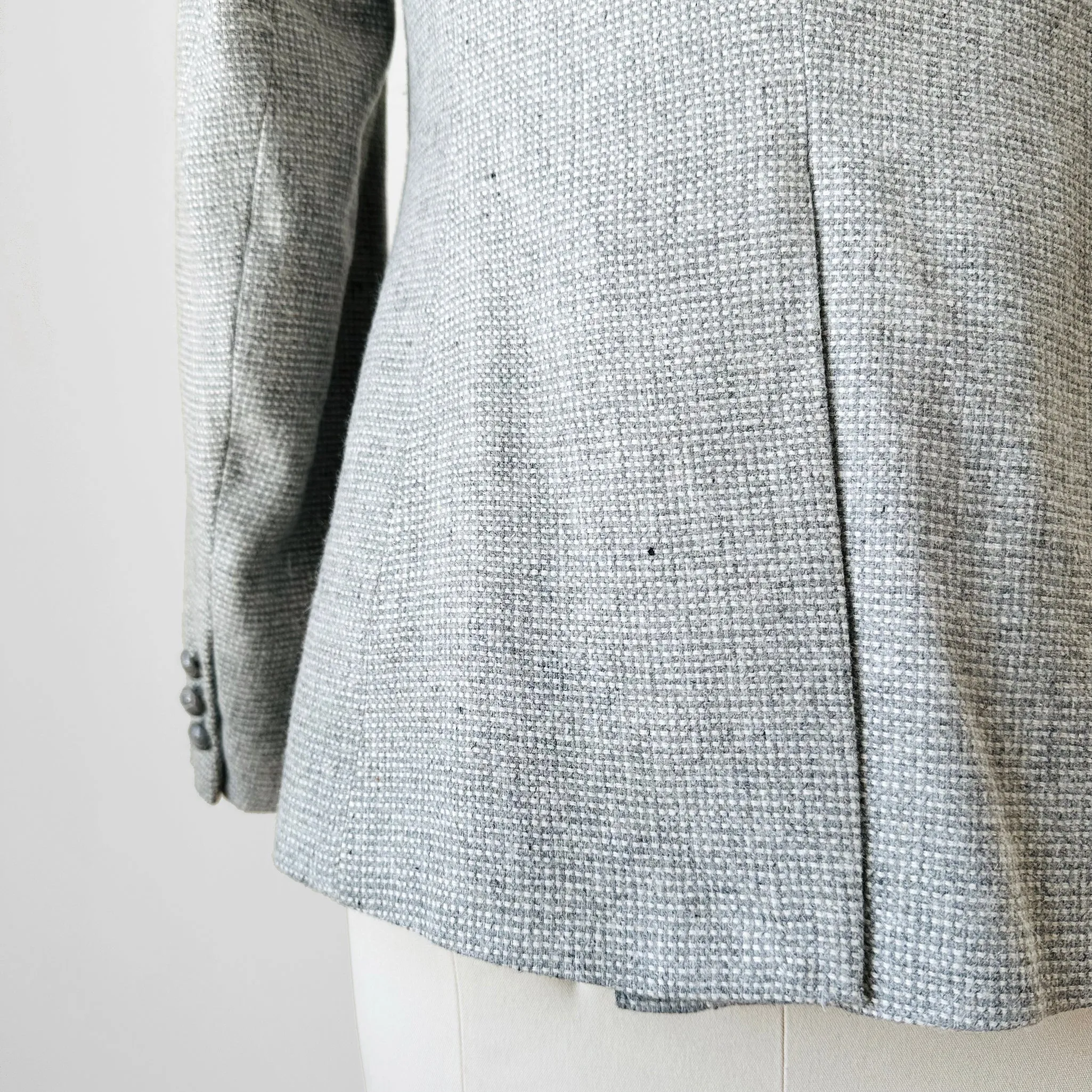 1970s Light Grey and White Wool Blend Tweed Fitted Tailored Blazer Jacket - Sz. S