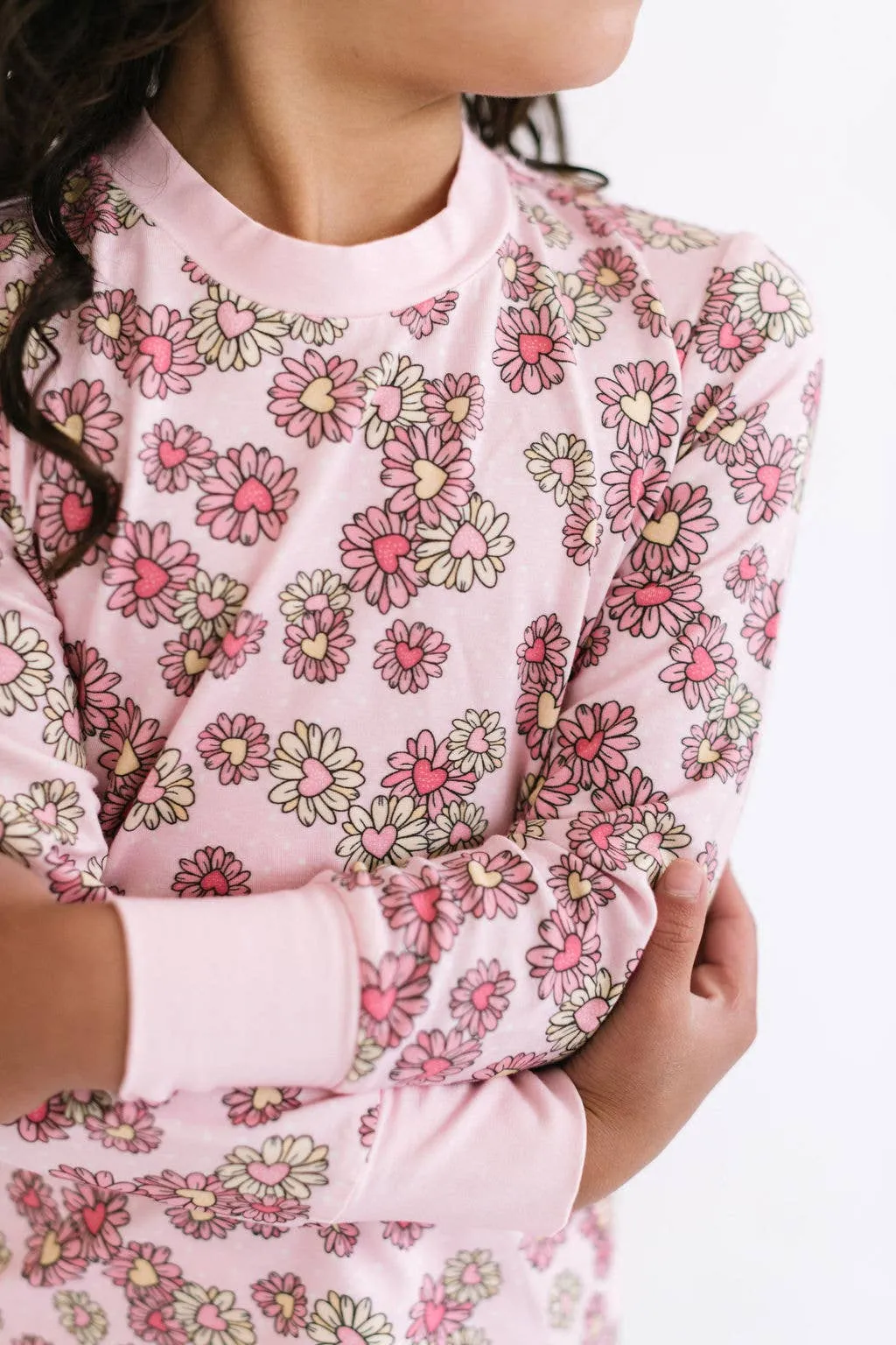 2 Piece Pajama Set in Wild Daisy Heart