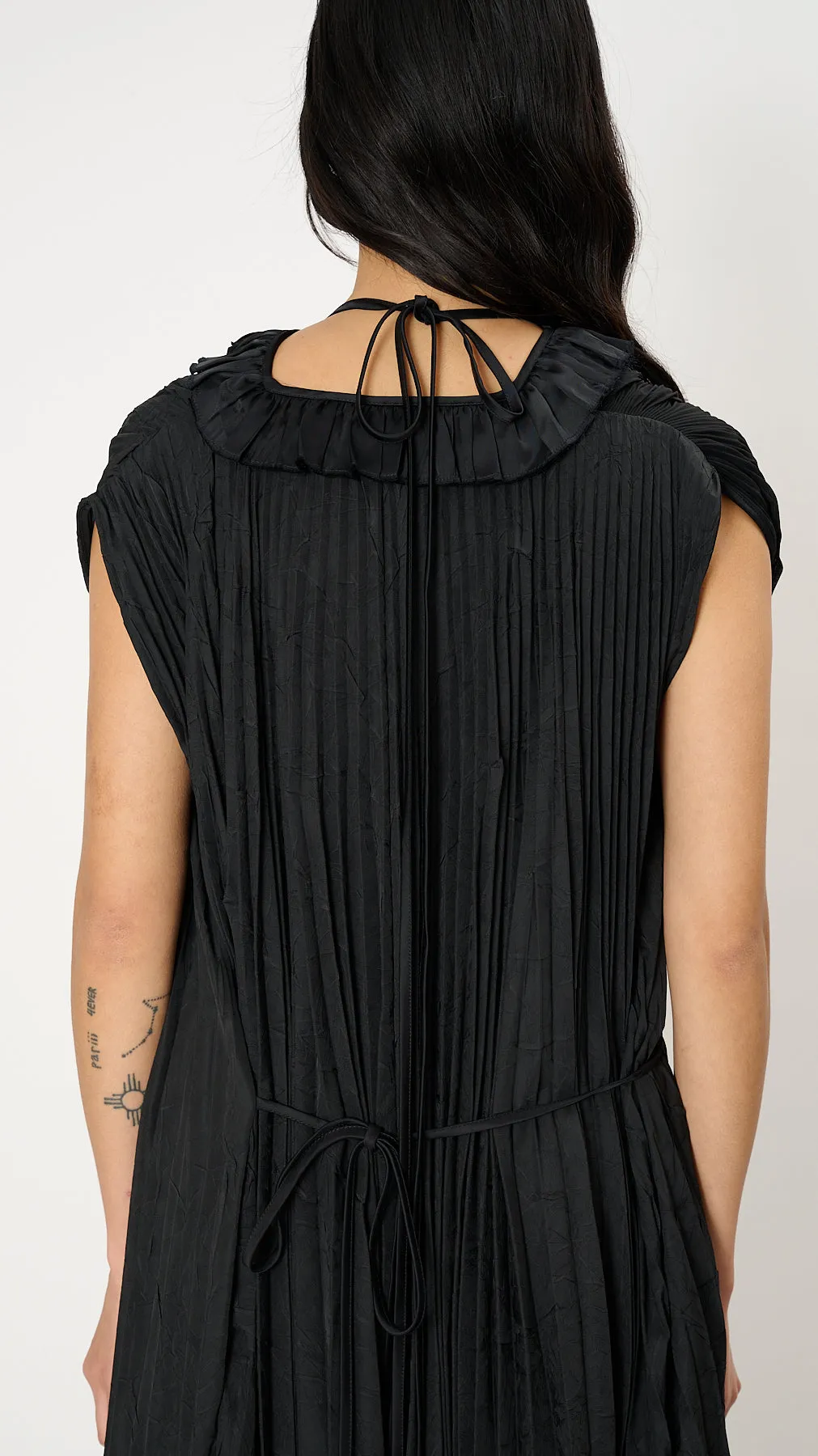 Asymmetric Texture Maxi Dress in Black