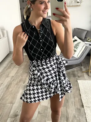 HOUNDSTOOTH SHORT WRAP AROUND SKIRT