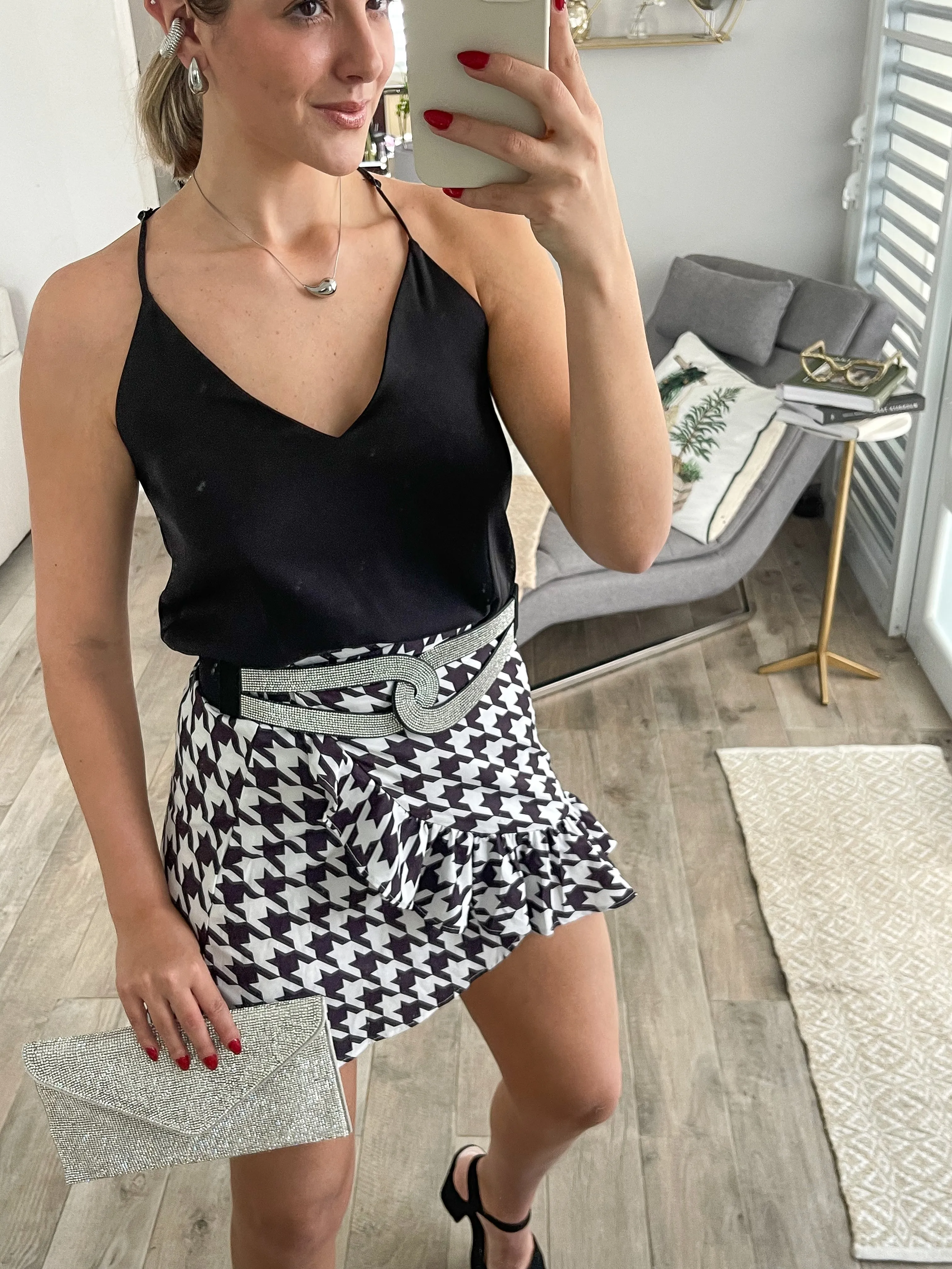 HOUNDSTOOTH SHORT WRAP AROUND SKIRT