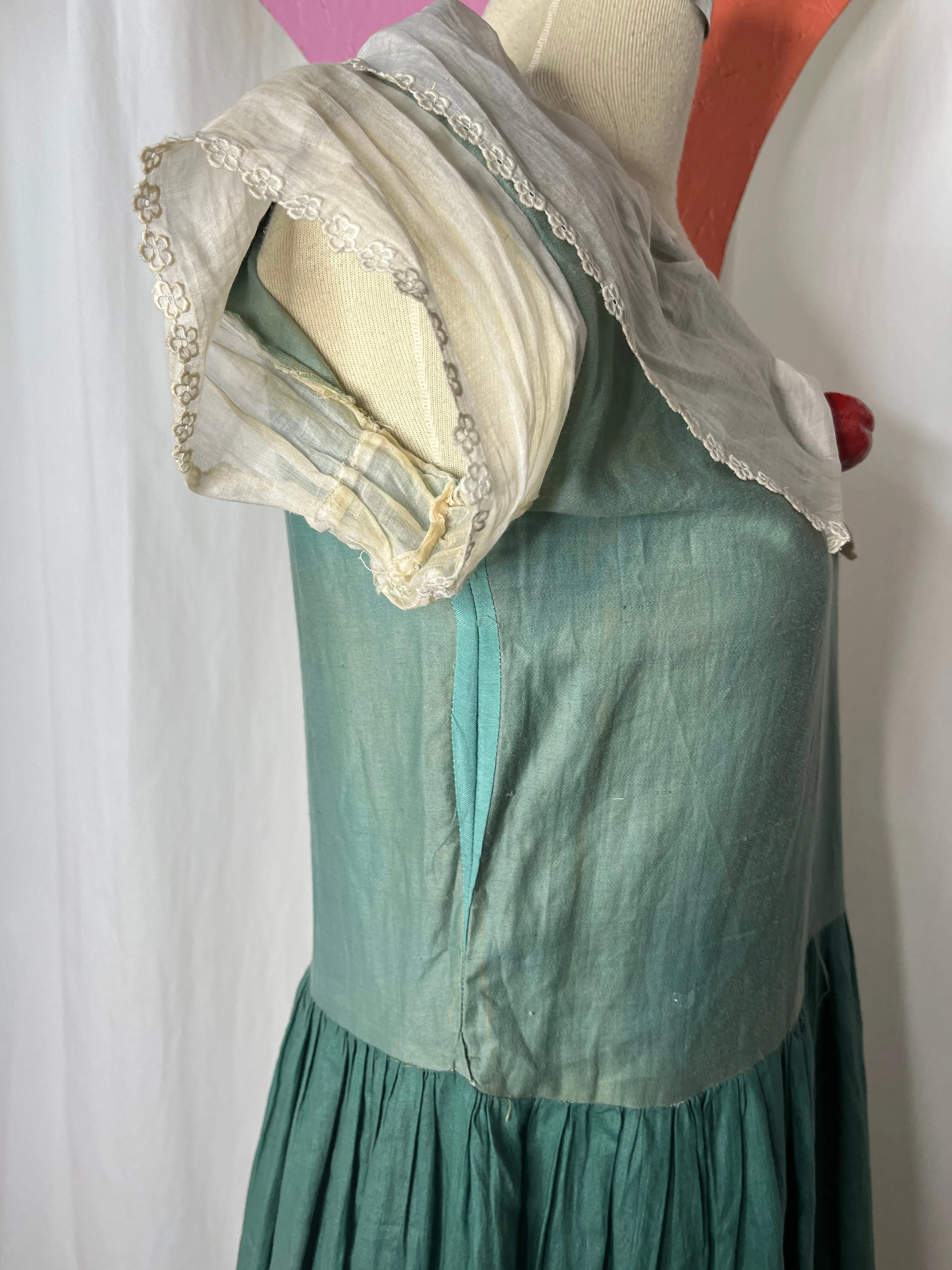 Vintage 1940s | Fruit Costume Dress with Lace Collar | Size M