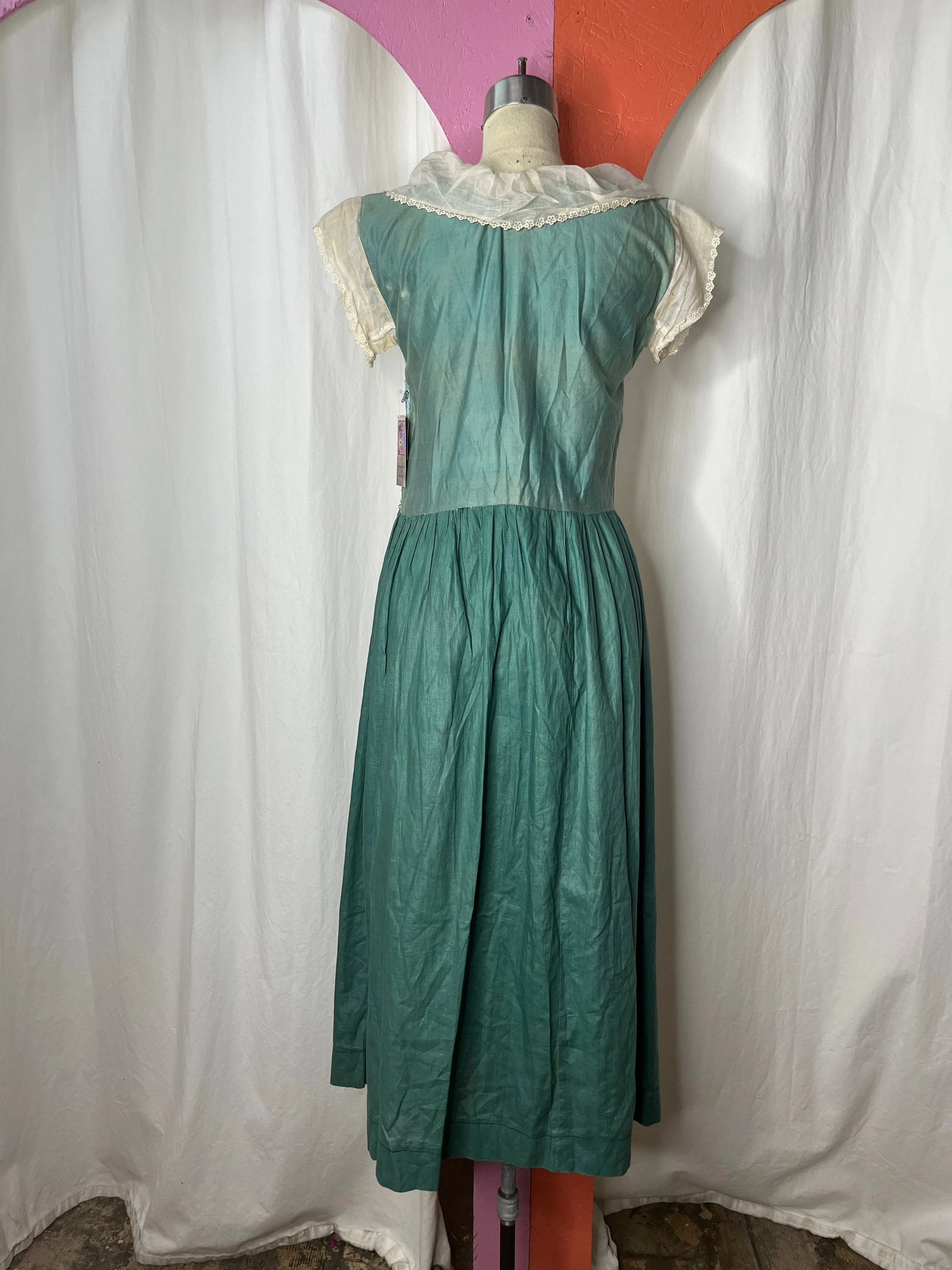 Vintage 1940s | Fruit Costume Dress with Lace Collar | Size M