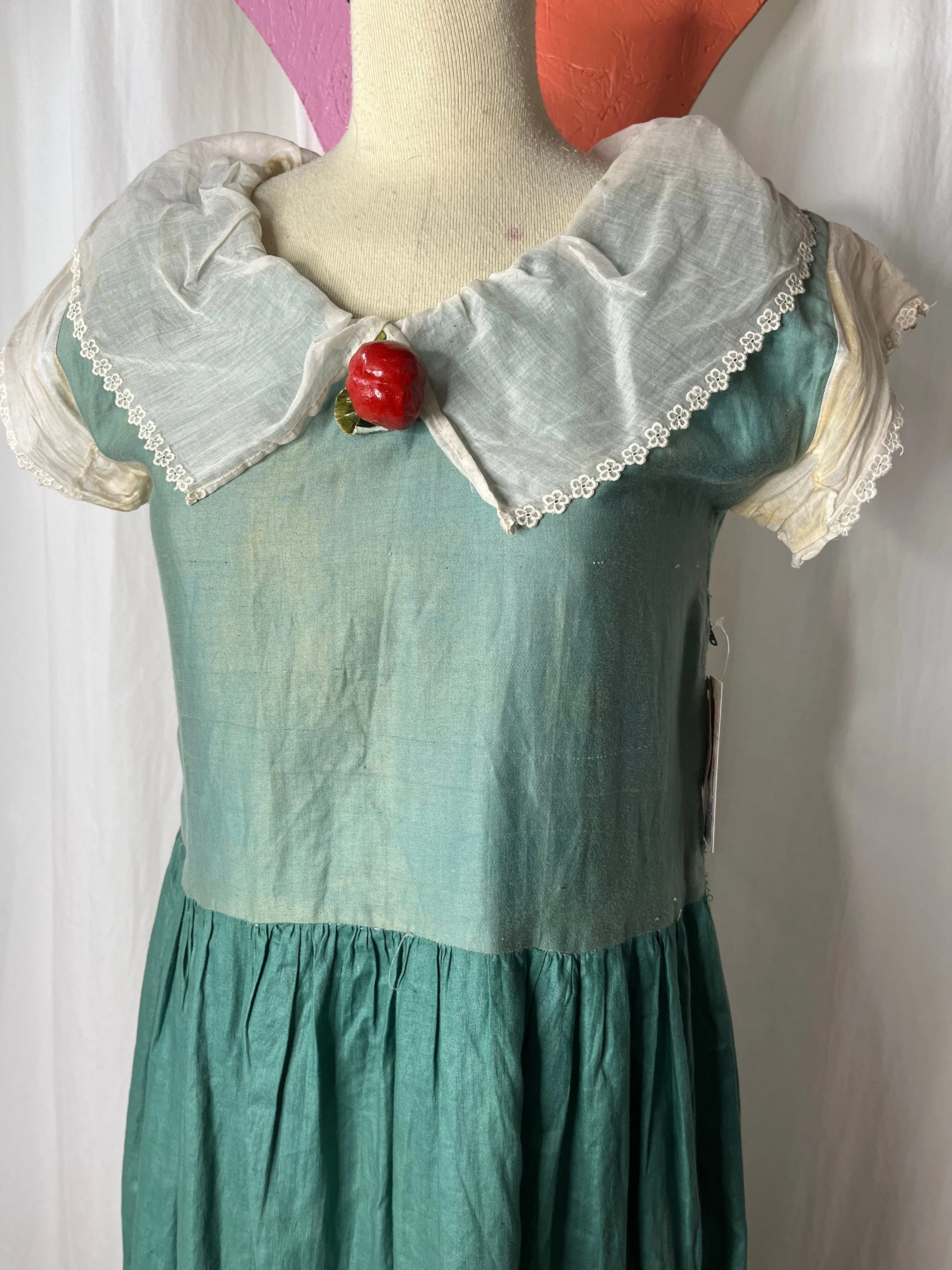 Vintage 1940s | Fruit Costume Dress with Lace Collar | Size M