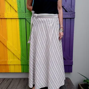 Woman's Striped Wrap Skirt One Size Beige Brown