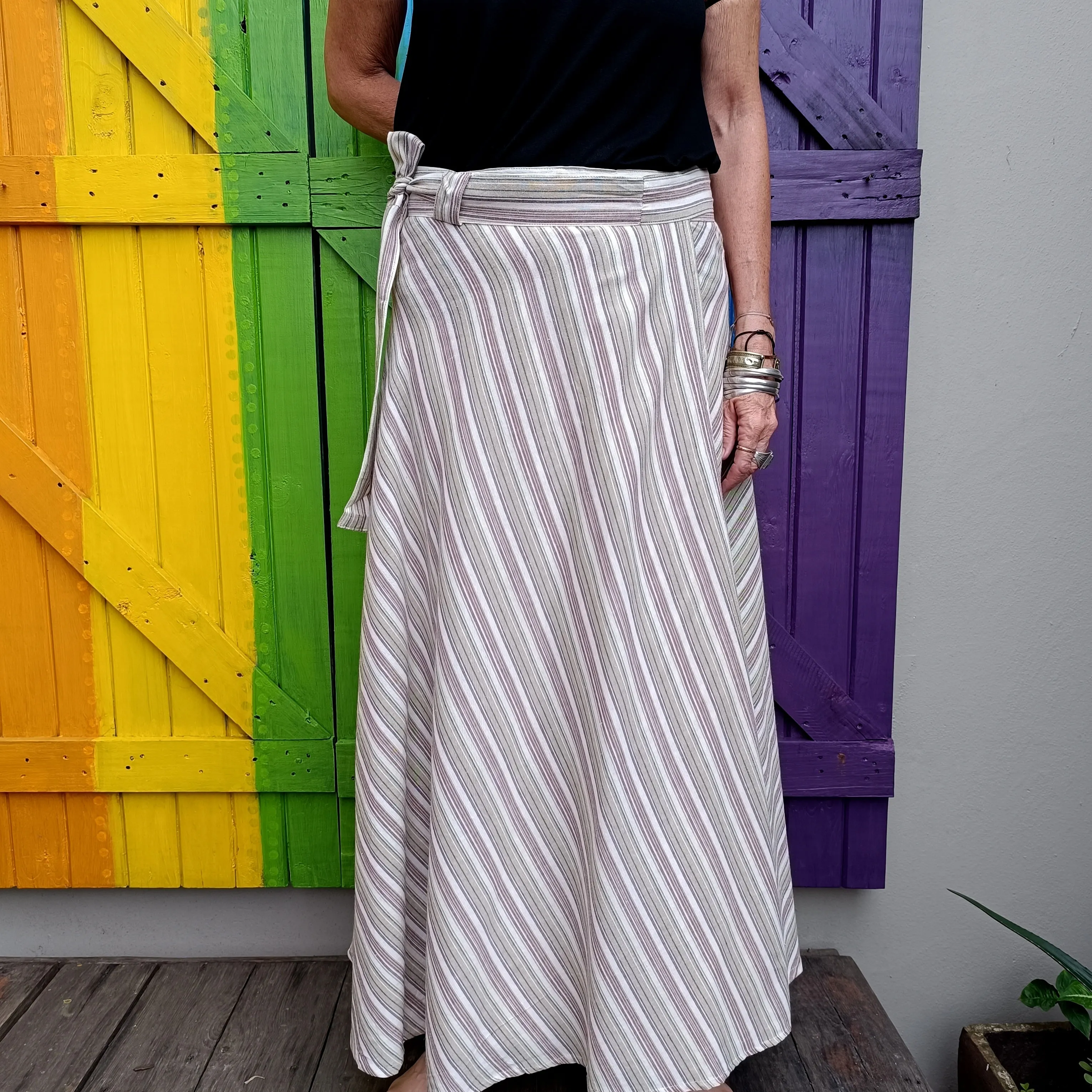 Woman's Striped Wrap Skirt One Size Beige Brown